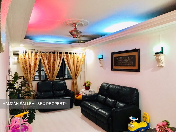 Woodlands Street 13 thumbnail photo
